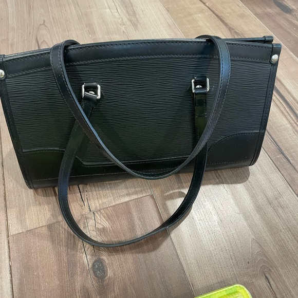 LV Epi Leather black Bag❤️ - Picture 7 of 7